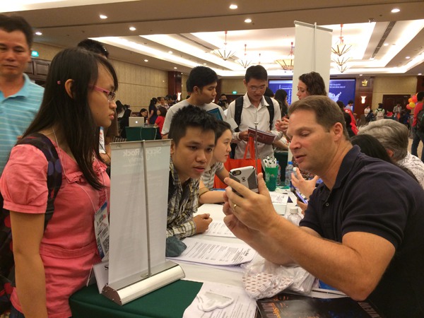 StudyUSA_CapstoneVietnam_Fairs_01